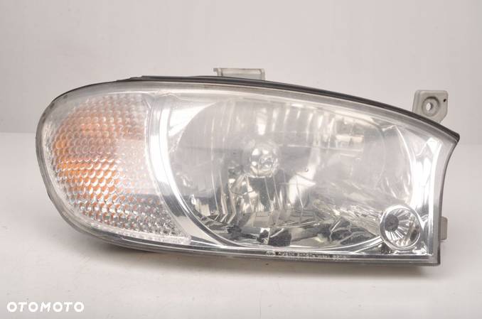 KIA SHUMA II LAMPA PRAWA PRZEDNIA PRAWY PRZÓD EU - 1