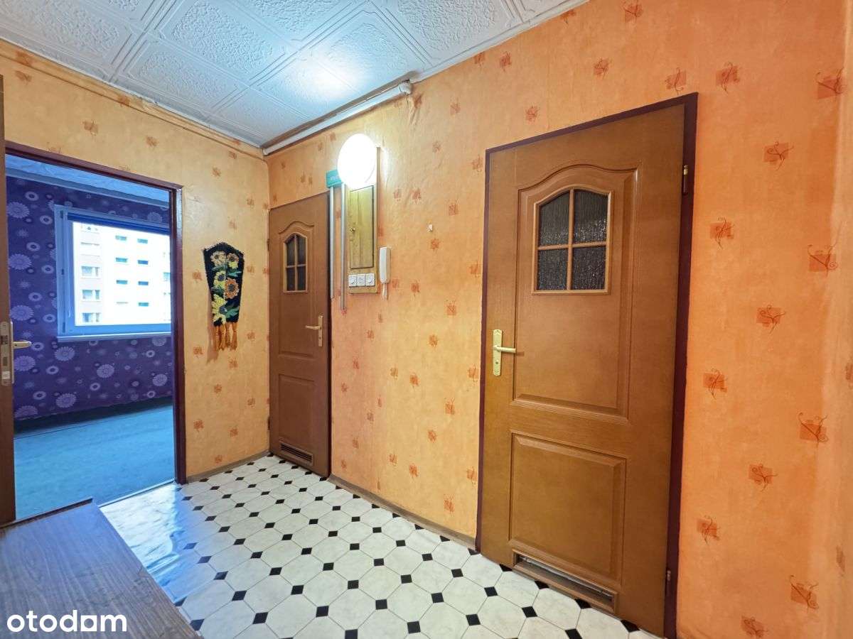 Przestronne 3 pokojowe do remontu-11