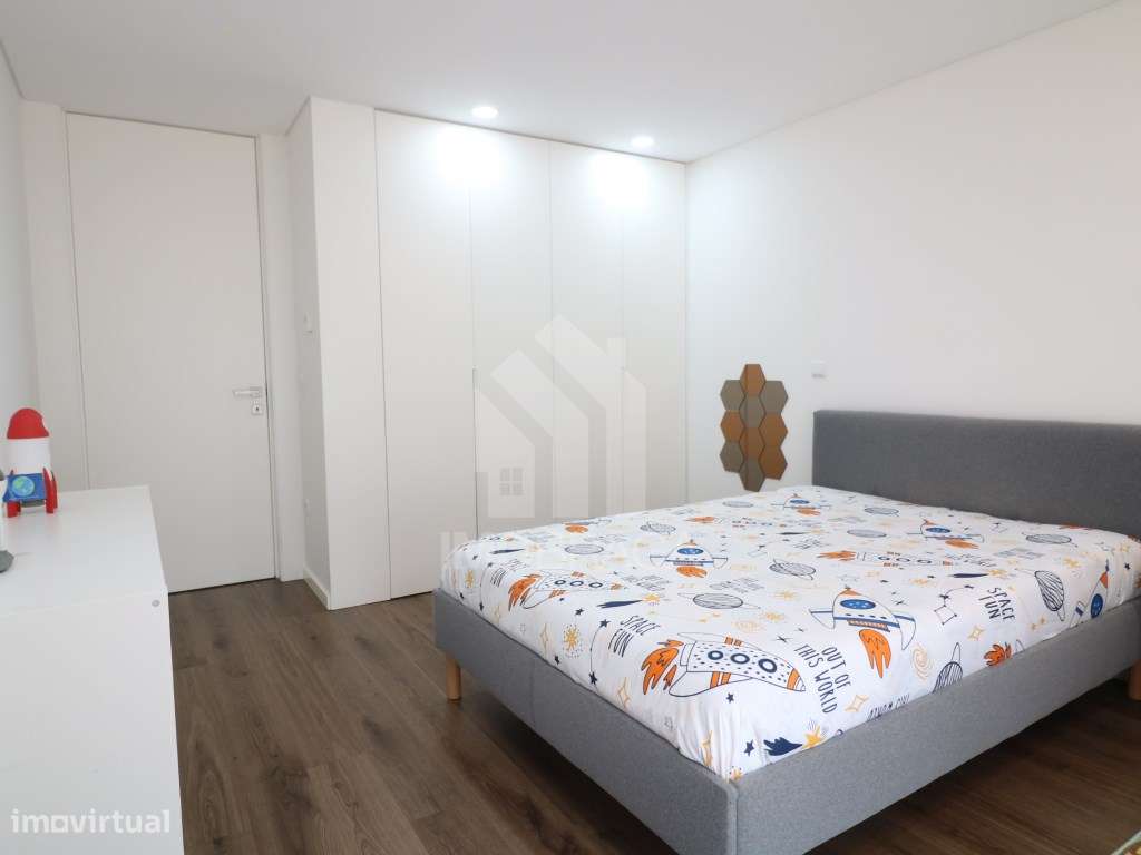 Venda Moradia Geminada T3, em Esporões, Braga-6