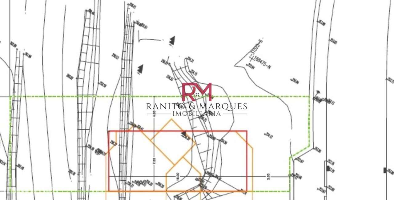 LOTE COM PROJETO APROVADO PARA CONSTRUÇÃO DE MORADIA DE 3 FRENTES |...-8