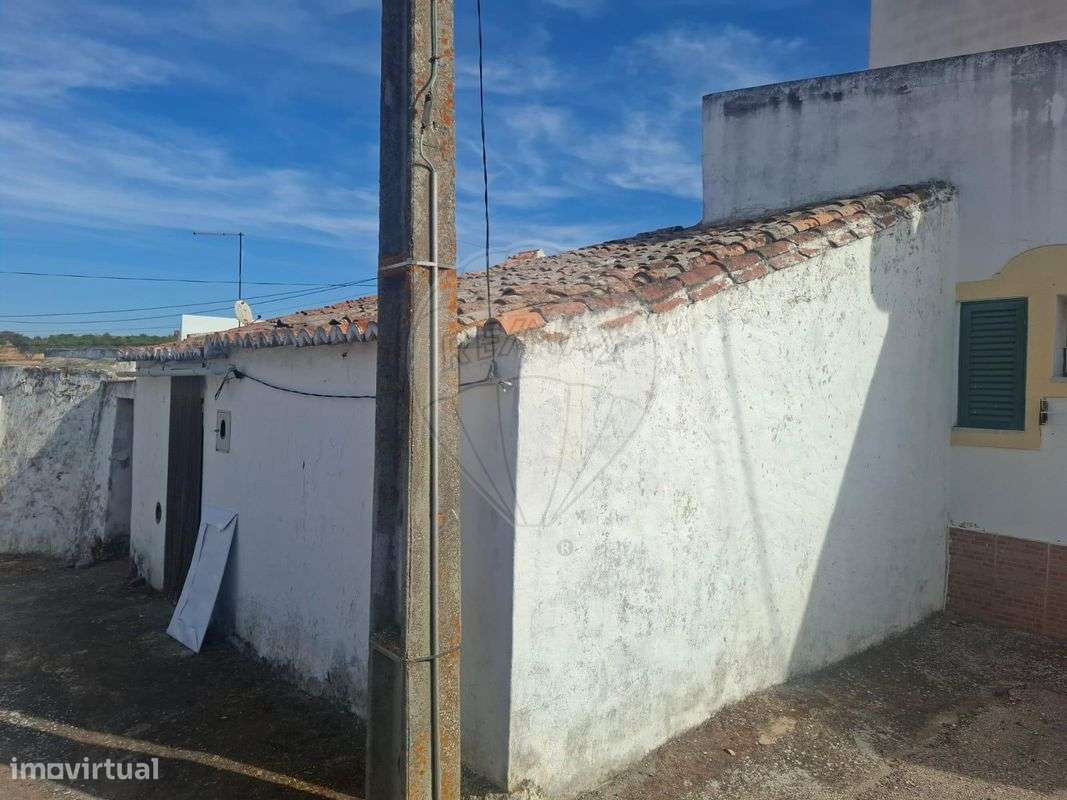 Moradia T2 para venda - Grande imagem: 2/5