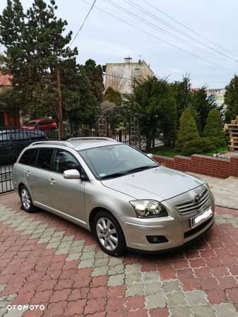 Toyota Avensis - 5