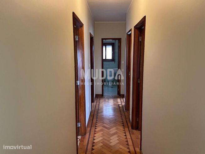 Prédio para Habitação com loja para comércio-3