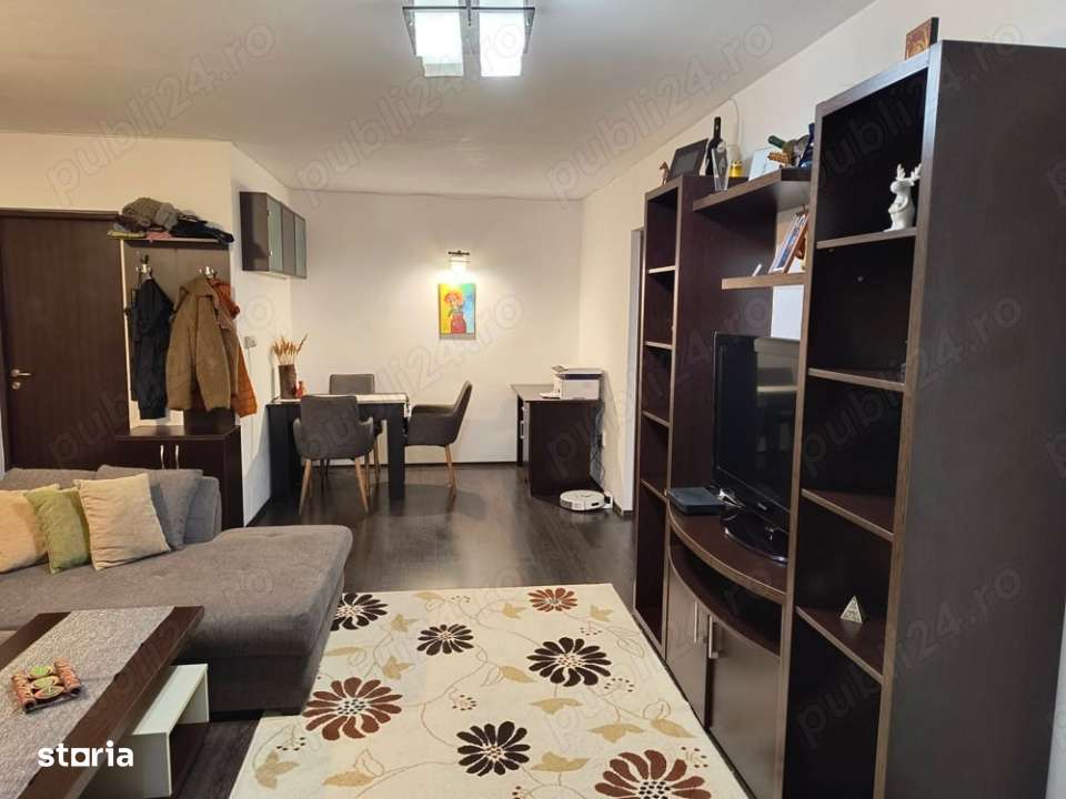 Apartament 3 camere,58mp,balcon 4mp,parcare,zona Terra - Imagine principală: 2/10