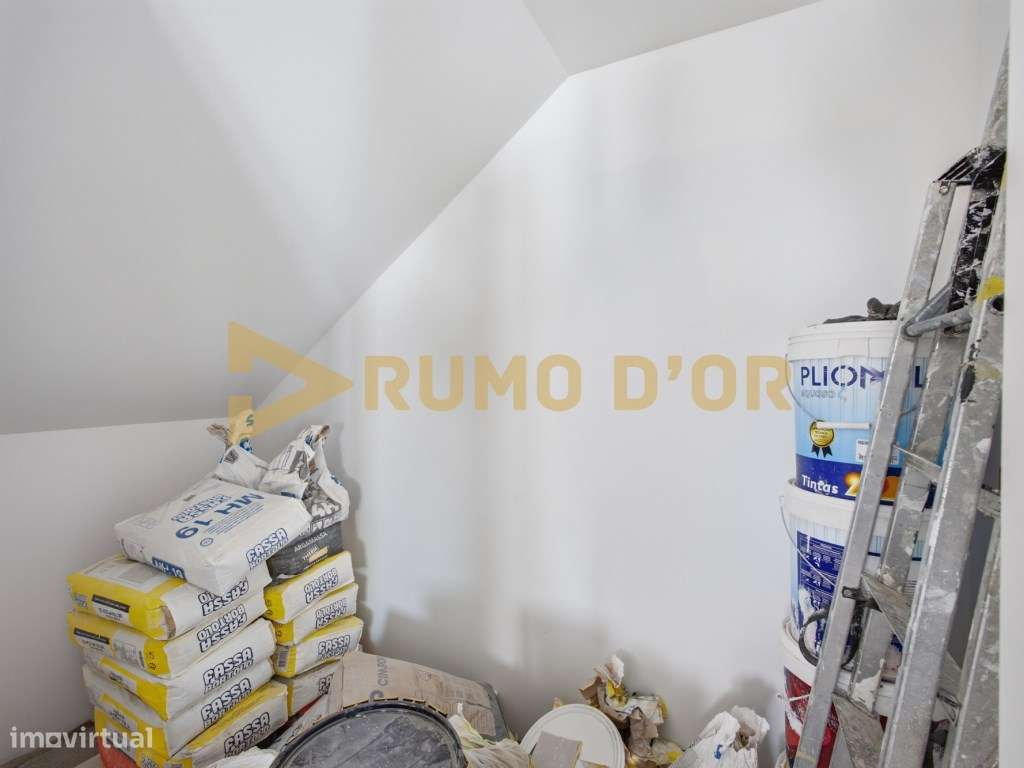 Moradia T3 Nova na Pocariça, Em Fase Final de Construção-5