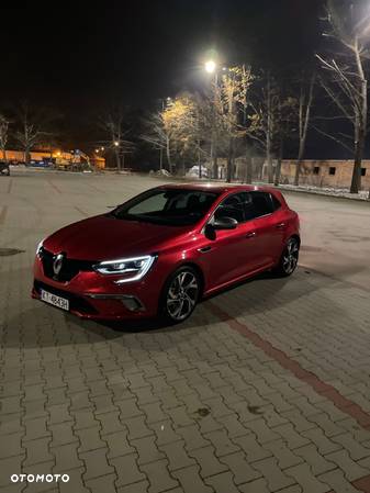 Renault Megane ENERGY TCe 205 EDC GT - 17