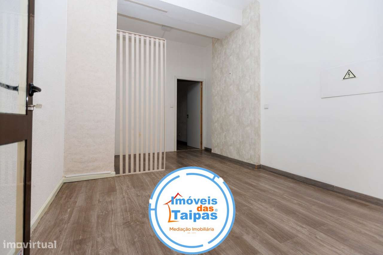 Vende-se Loja no Centro Comercial Passerelle - Caldas das Taipas-6