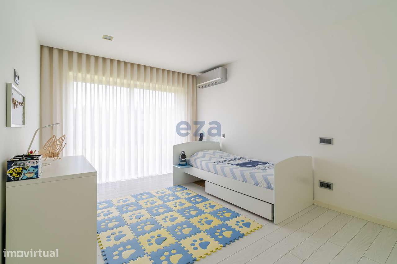 Moradia T5 em Balança, Terras de Bouro.-10