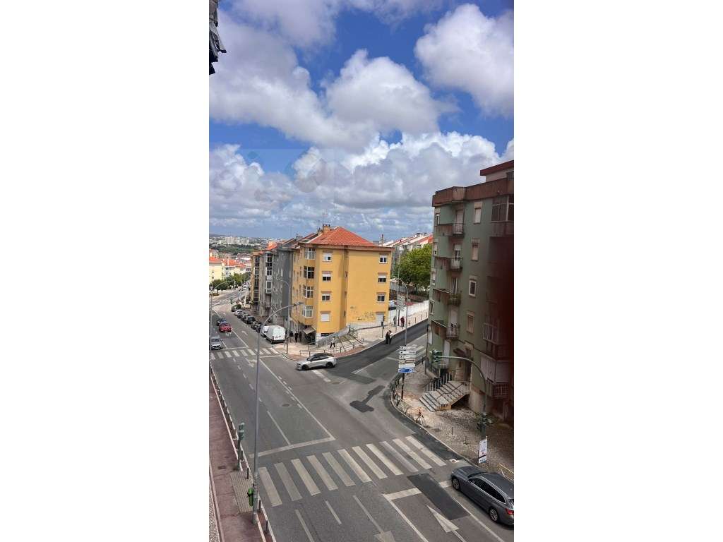 Amadora Venteira, Excelente T1, Remodelado e Equipado, Oportunidade...-21