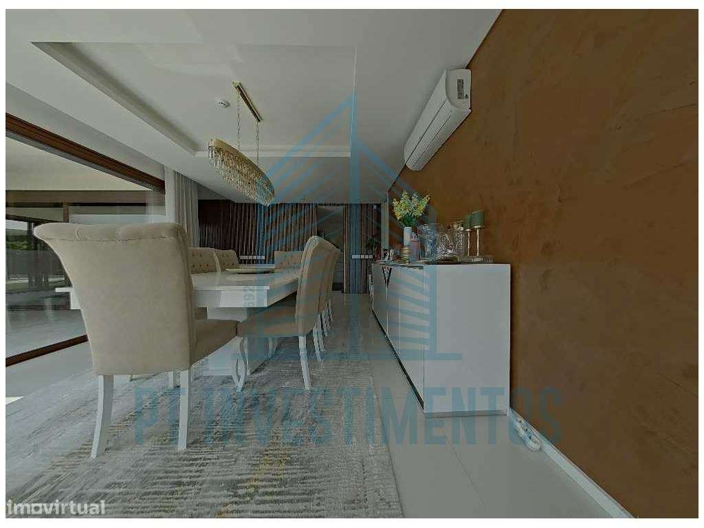 Moradia semi-nova T5+1 em Santa Joana - Aveiro-21