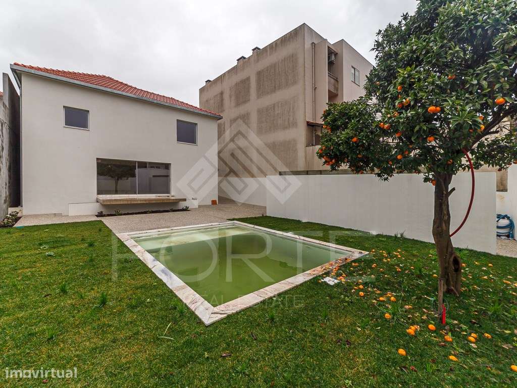 T3 com Piscina em Plena Cidade de São João da Madeira-34