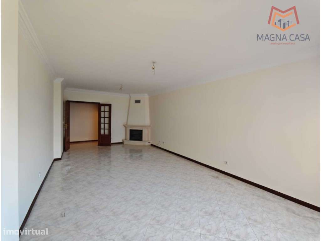 Apartamento T2 com Parqueamento em Algueirão-Mem Martins.-5