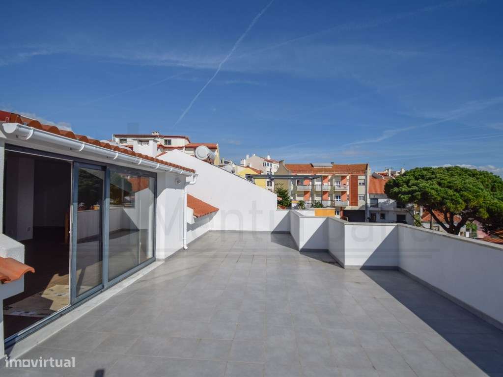 FANTÁSTICO T3 COM TERRAÇO E VISTA DESLUMBRANTE NA PAREDE - CASCAIS - Grande imagem: 4/30