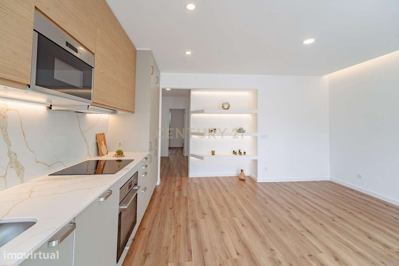 Apartamento T2 Fogueteiro com Logradouro-28