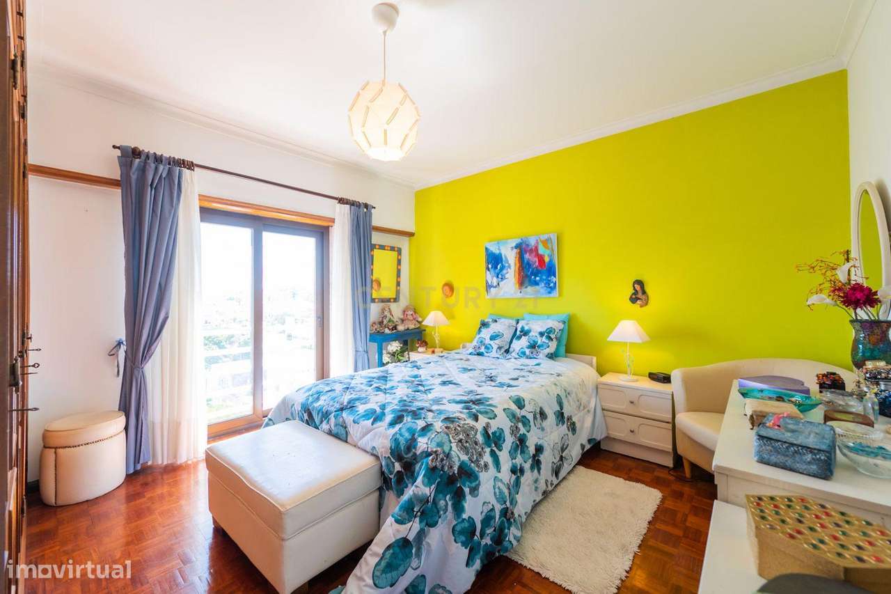 Excelente T4 c/Box | São Domingos de Rana-39