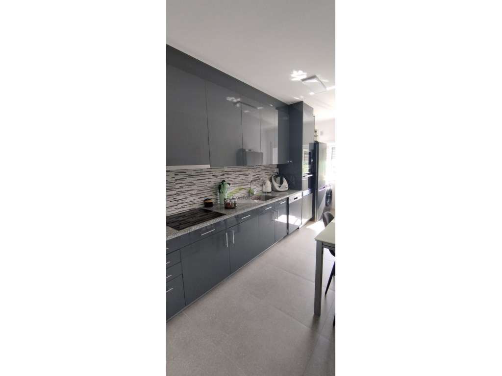 T3 com Cozinha Equipada e Roupeiros Embutidos em Braga - Grande imagem: 4/24