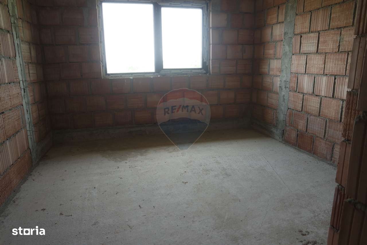 Casă de vânzare la rosu în Tăuții Măgherăuș-7