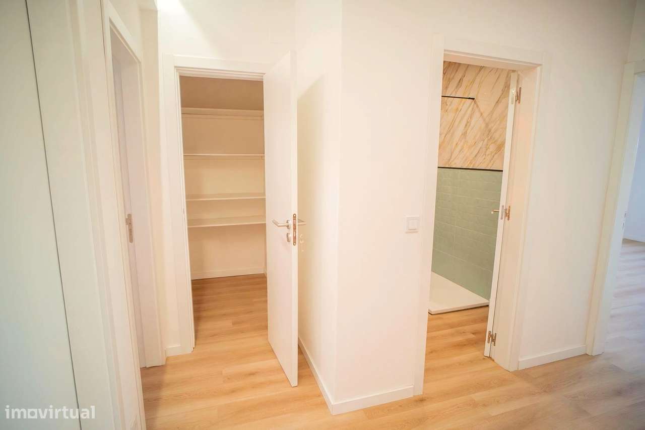 Excelente Apartamento T2 Remodelado – Paio Pires-10