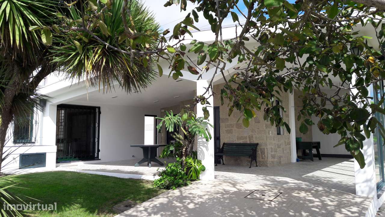 Moradia T3+1 Renovada com Vista Mar em Esmoriz-29