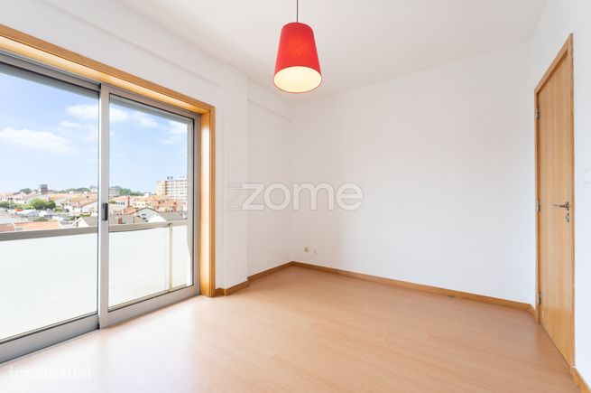 Apartamento T3 com duas varandas, garagem e arrumos, Maia-23