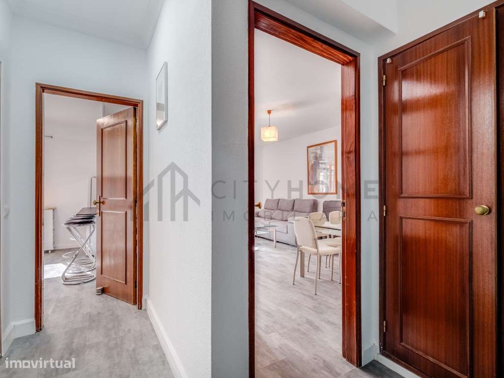 Apartamento T3 Duplex Renovado com Vista Mar-8
