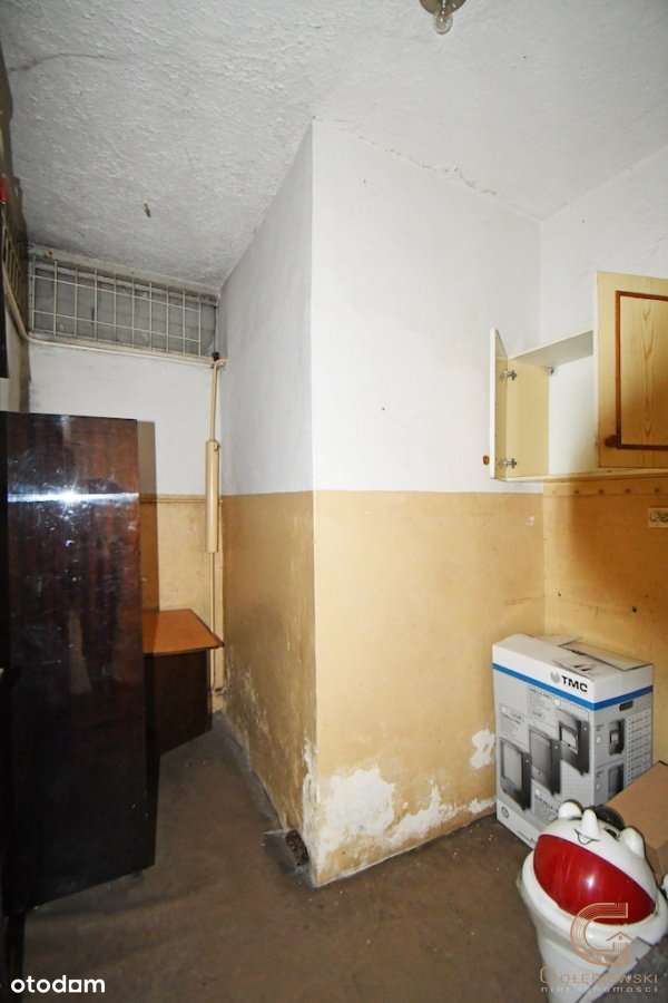 Budynek handlowy z działką w centrum Chełmna !-13