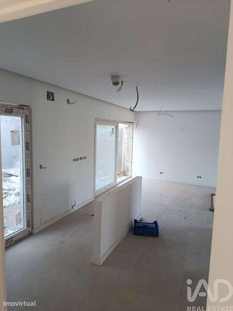 Casa / Villa T4 em Santa Maria, São Pedro e Matacães de 210 m2 - Grande imagem: 4/9