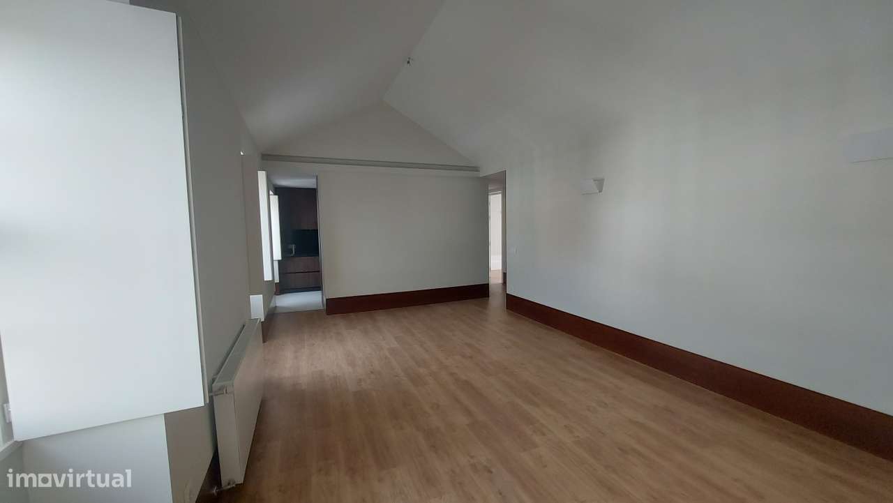 Apartamento T2 c/ lugar de garagem no Centro de Viana do Castelo - Grande imagem: 4/20