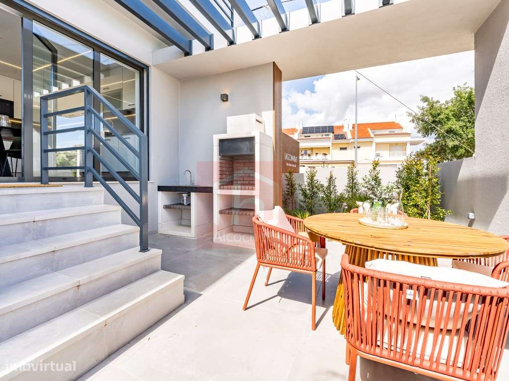 Moradia T4 geminada + Rooftoop em Alcochete-49