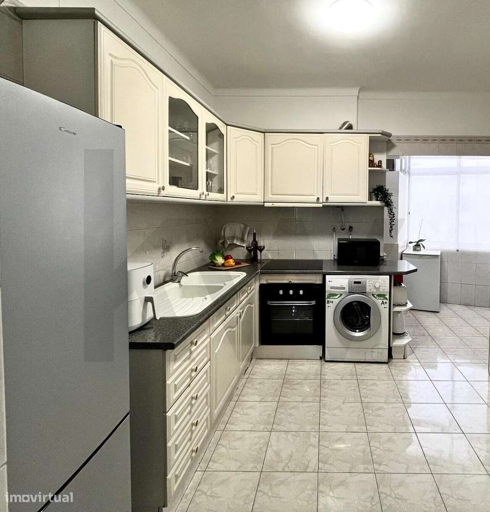 T3 Luminoso no Laranjeiro | Zona Nobre junto à Base Naval do Alfeite - Grande imagem: 3/24