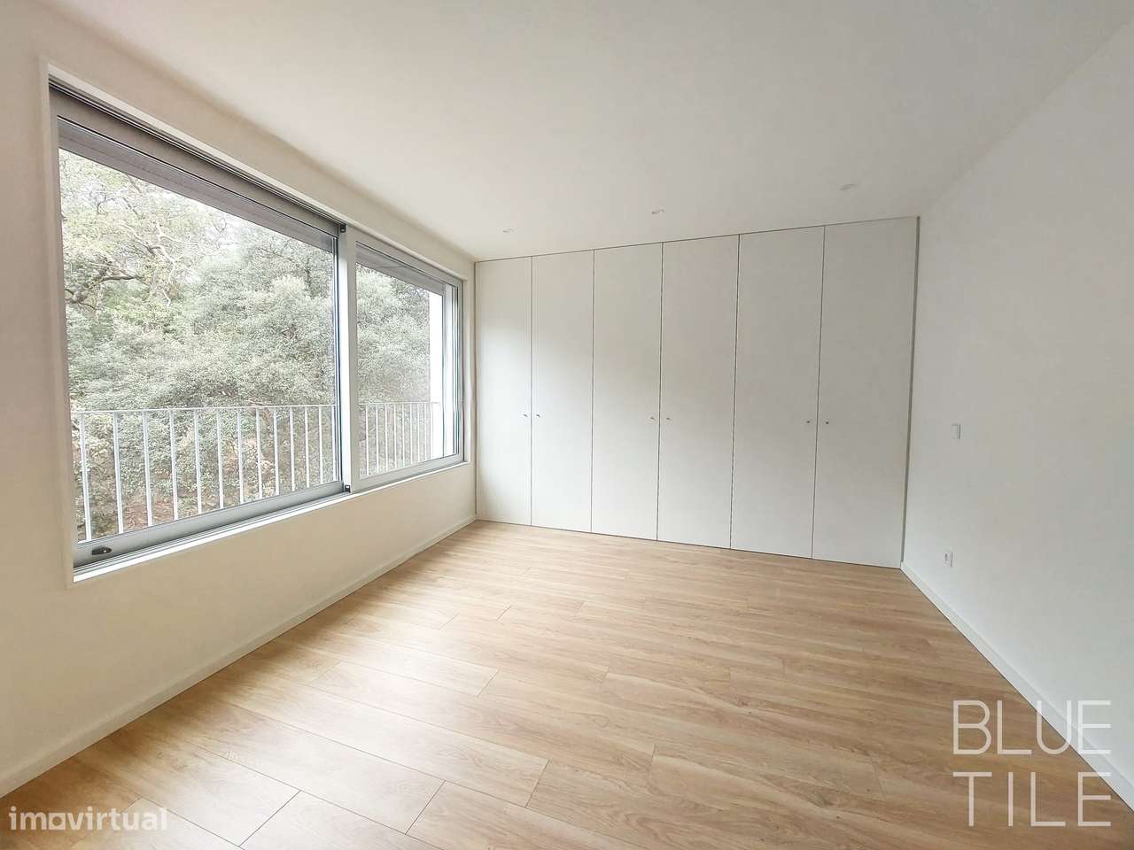 Apartamento T1 - voltado para o parque do Covelo, com lugar de garagem-12