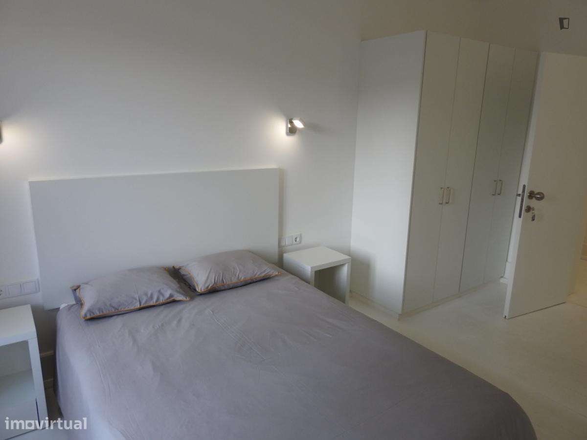 Quarto - localizado em Saldanha Lisbon - Grande imagem: 5/31