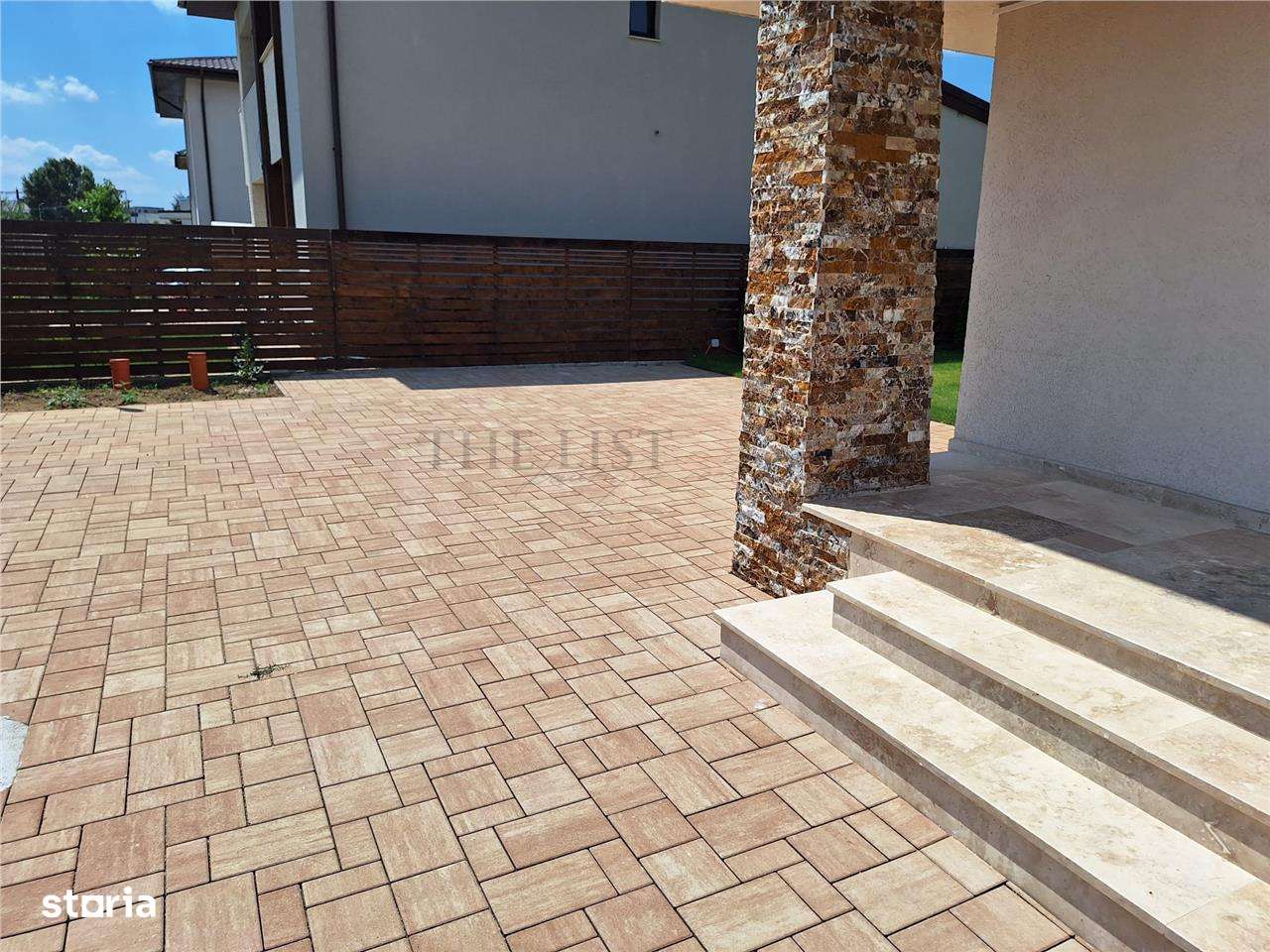 Vila cocheta 5 camere,pivnita si curte mare Otopeni - Imagine principală: 4/13