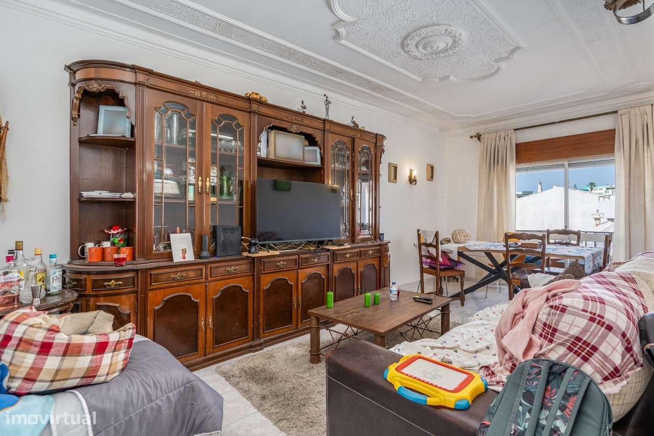 Prédio para habitação e comércio - Grande imagem: 4/29