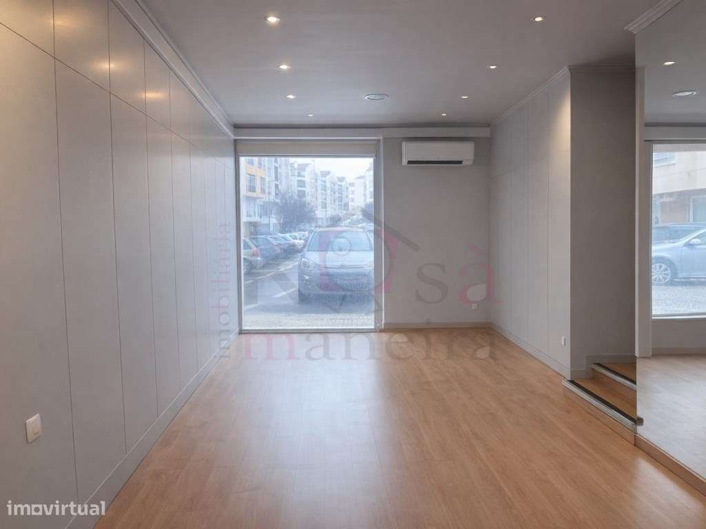 Loja com Garagem e Arrecadação em Sines, ideal para o seu negócio.-3