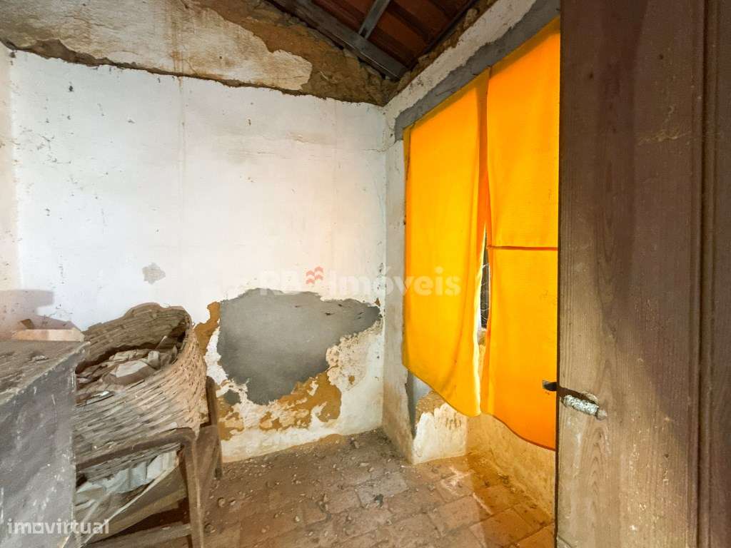 Arrecadação com Terreno e Potencial para Habitação - Roda Pequena-15