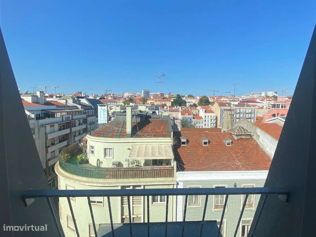 Apartamento T2, varanda, Anjos Lisboa-16