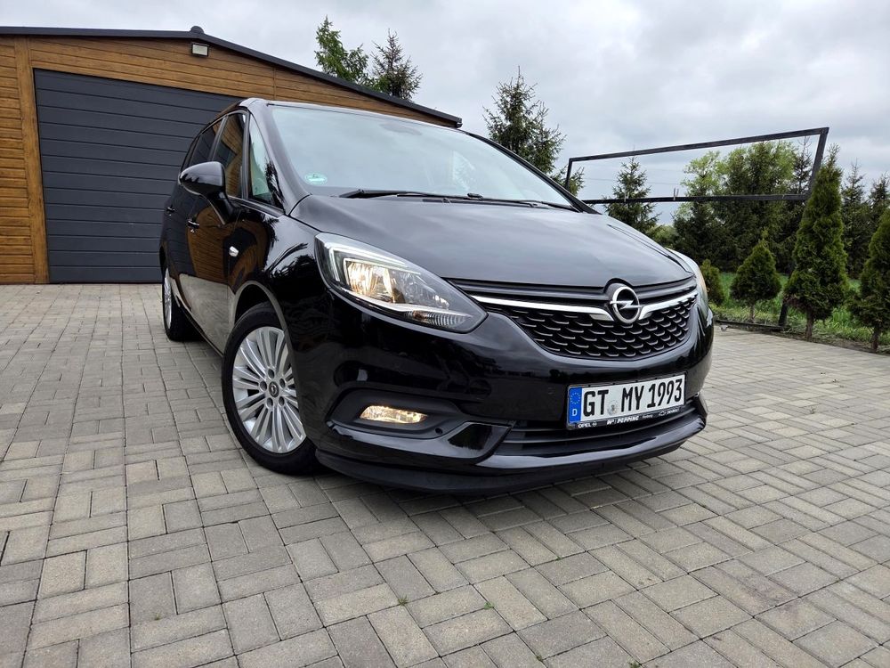 Opel Zafira C 2017