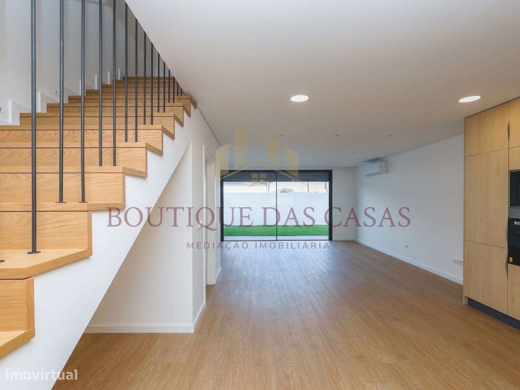 Moradia nova T3 com jardim - Oliveira do Douro - Grande imagem: 4/34