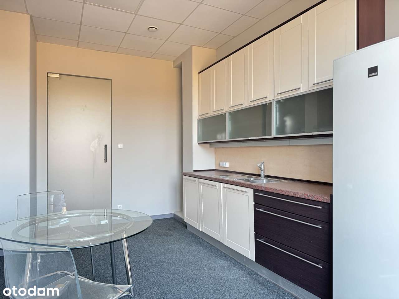 Reprezentacyjny obiekt biurowo - mieszkalny, znakomita lokalizacja.-10