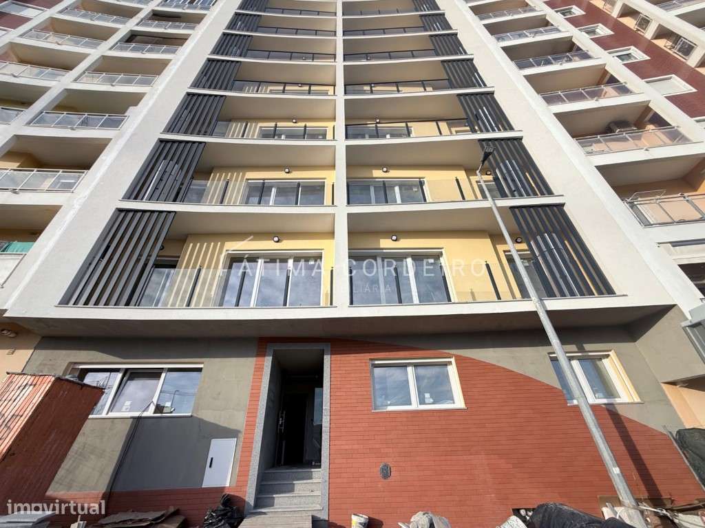 T2 com terraço de 71m2 e arrecadação-15