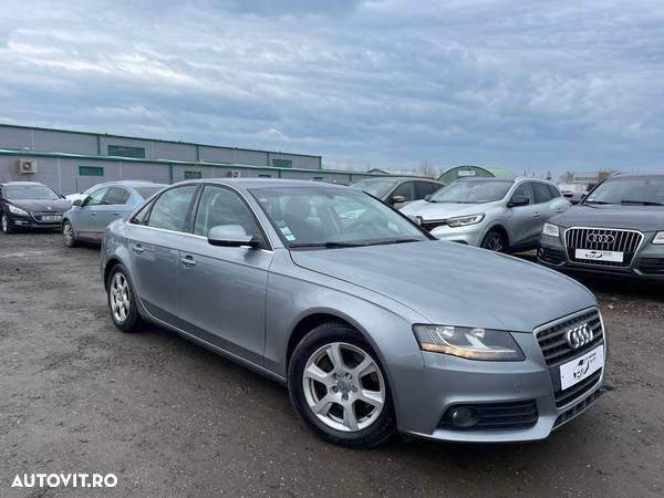 Audi A4 2.0 TDI DPF Ambiente - 2