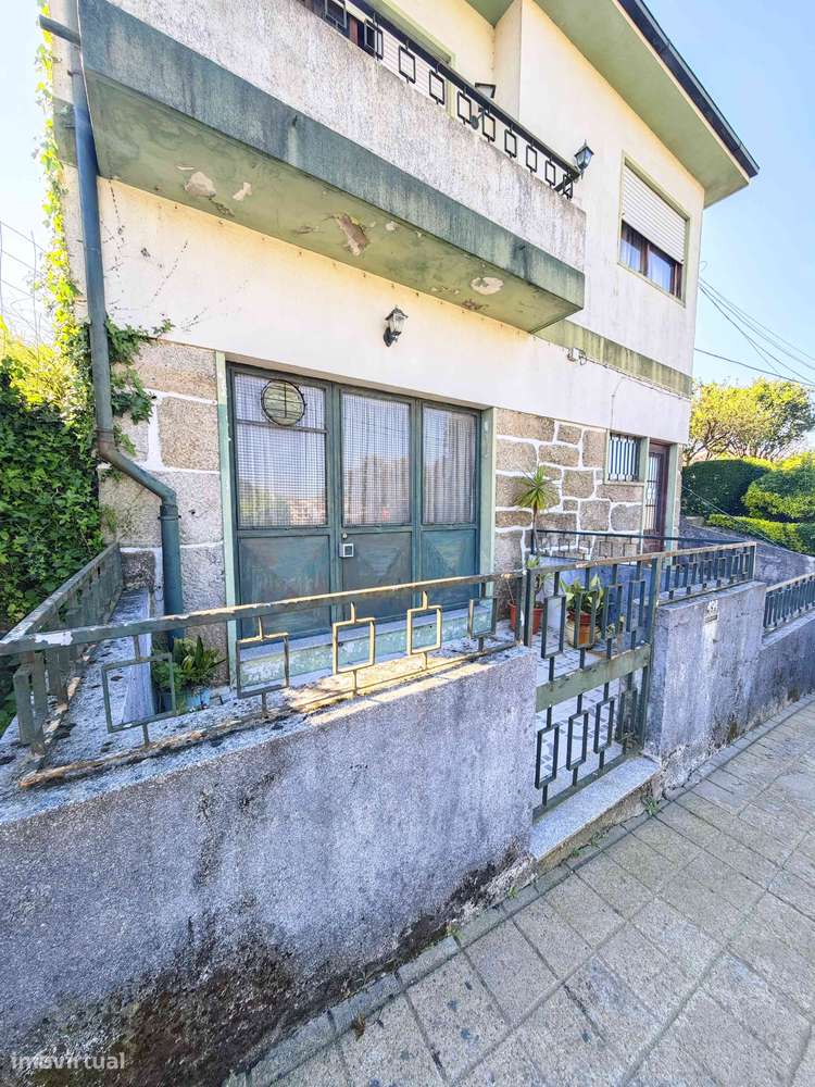 Moradia, 216 m², Fânzeres e São Pedro da Cova-13