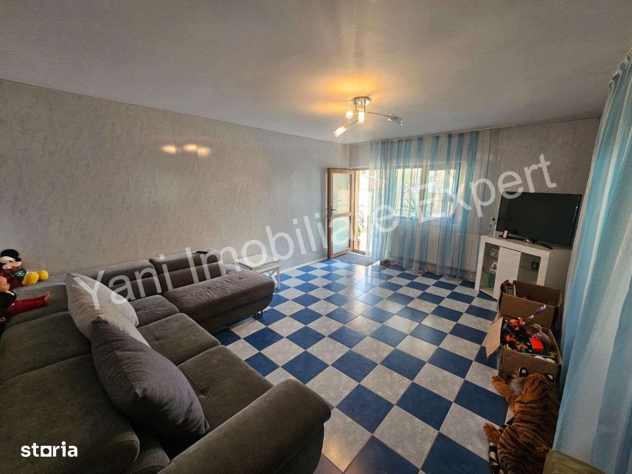 Casă tip duplex de vânzare în Curtea de Argeș. - Imagine principală: 3/20