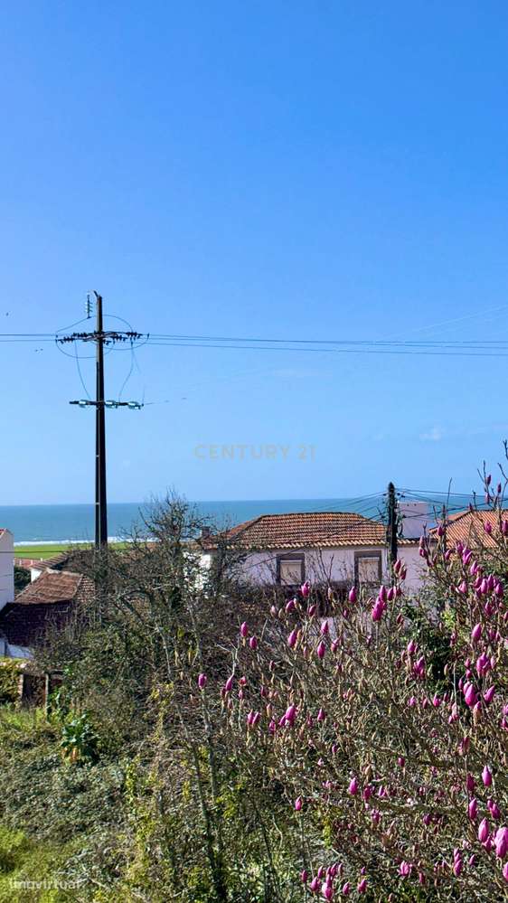 Moradia T7 com Vista Mar e Elevado Potencial em Areosa-40