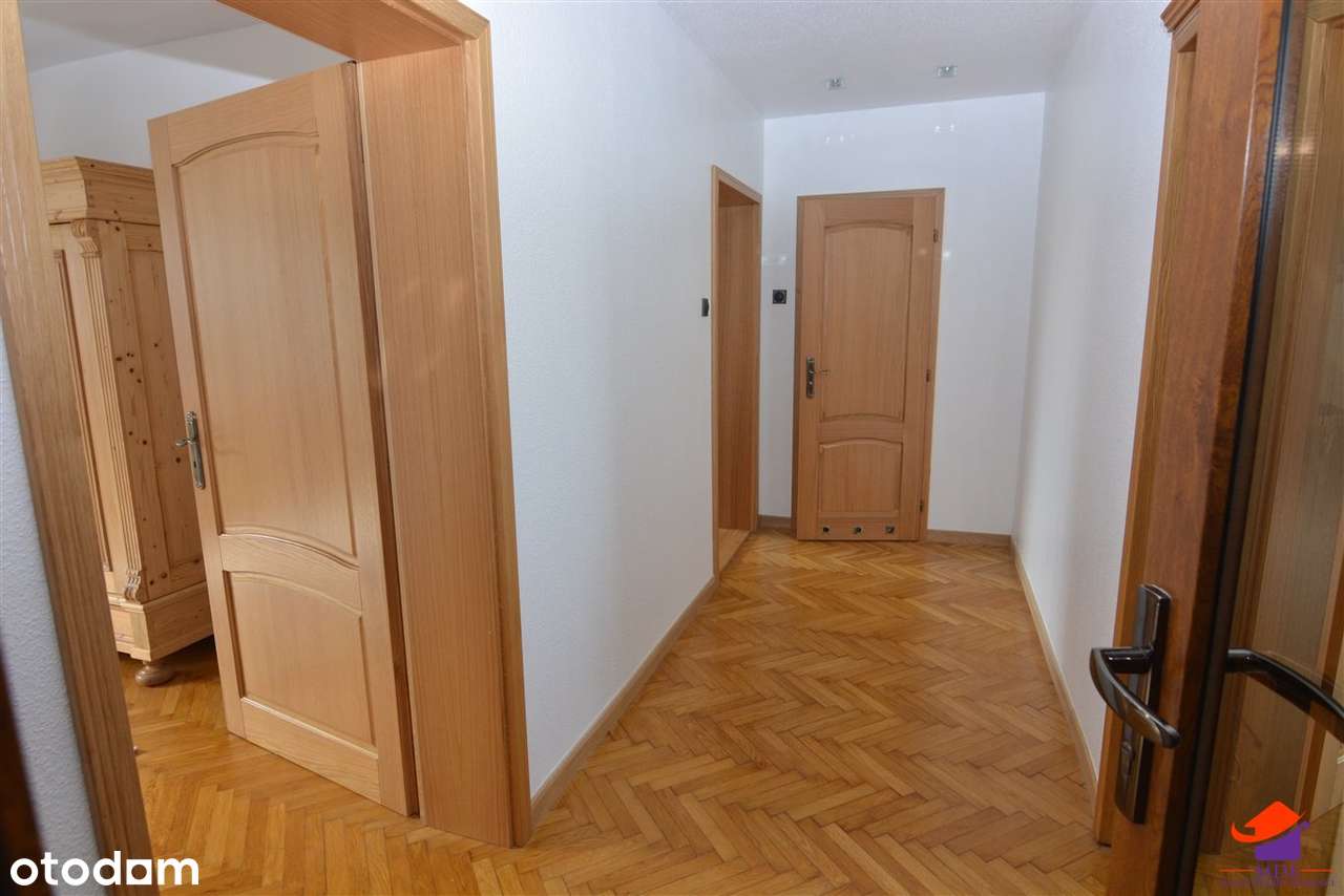 Przestronny dom w wysokim standardzie 262m2-14