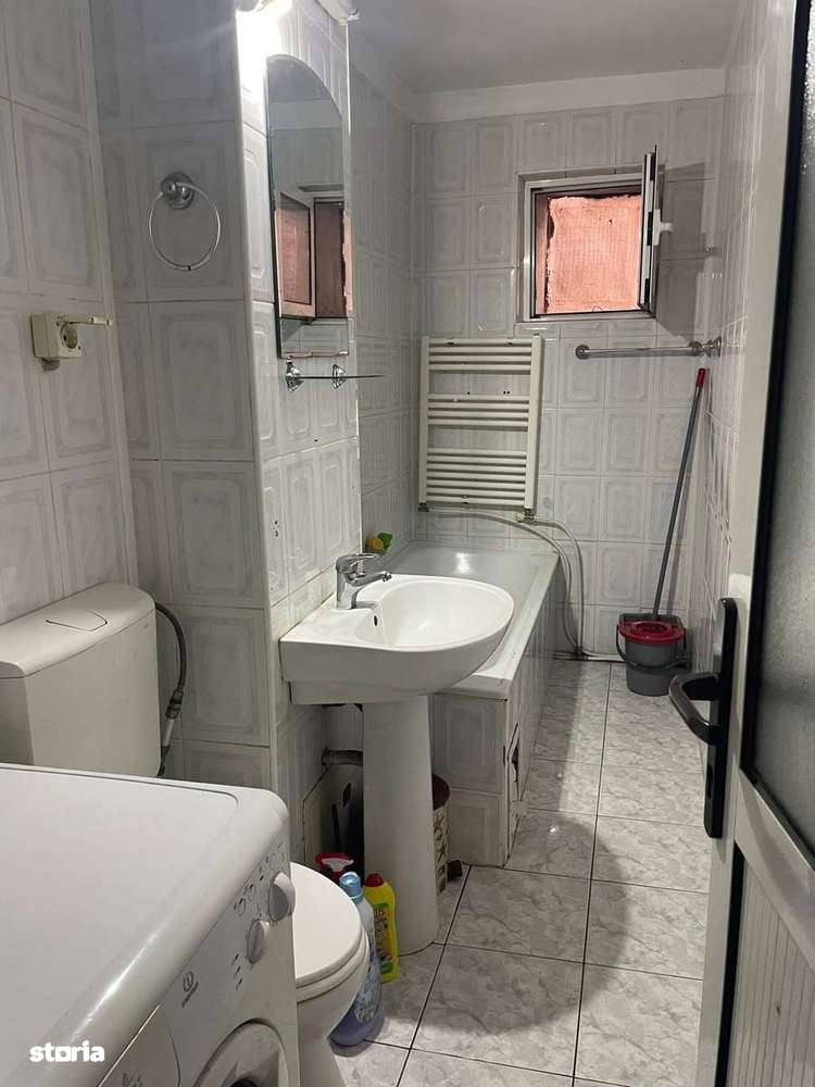 Apartament 3 decomandat,Mioritei,etaj 3-8