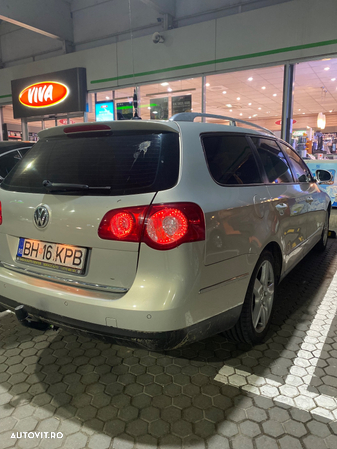 Volkswagen Passat Variant 2.0 TDI Sportline DPF DSG - 9