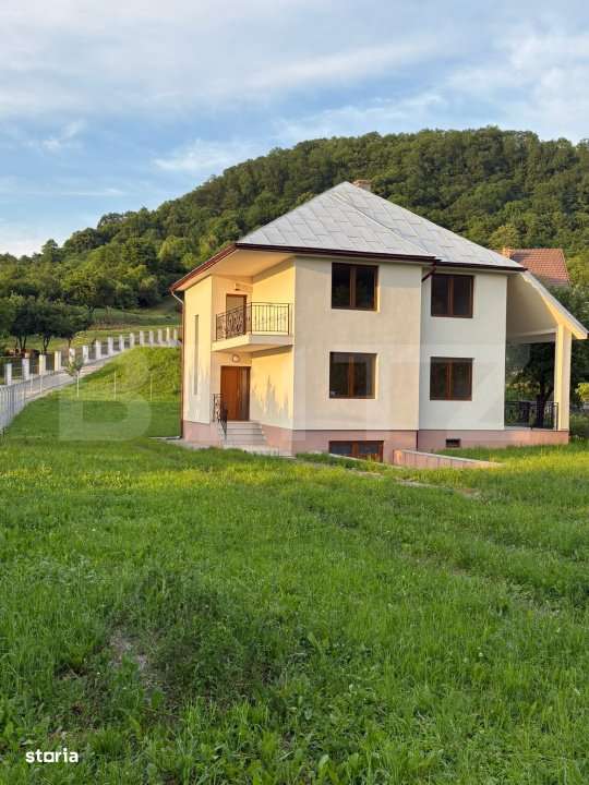 Casa de vanzare, cu 4 camere, 180 mp 1300mp teren Valea Ghinzii - Imagine principală: 4/19