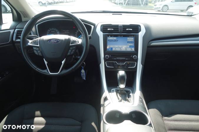 Ford Mondeo 2.0 TDCi Trend PowerShift - 26